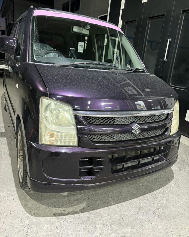 .
ワゴンR  ルーフ塗装🎨

純正のクリアを全て削り落とし→サンディングサフェーサー吹き付け→サフェーサー水研ぎ→塗装🎨

#カーリペア工房#autobacks #鈑金#塗装
####